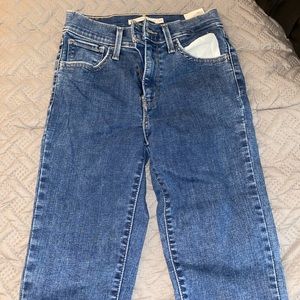 levi’s blue jeans